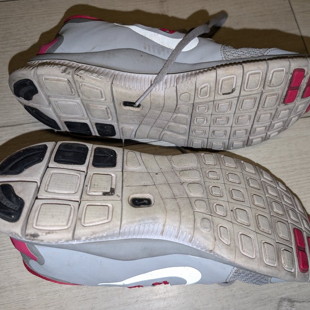 Nike Womens Free 5.0 Running Athletic Shoes Gray Pink Size 7 - Picture 4 of 4